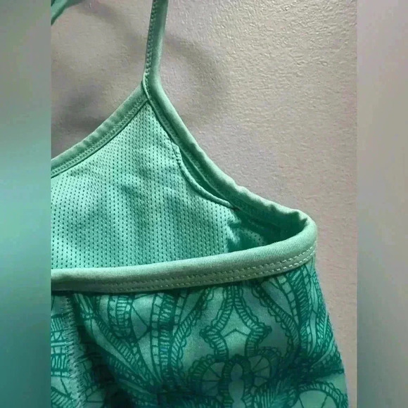 LIKE NEW | Athleta Women’s Harmonious Tank Top | Green | Size XS - Picture 11 of 11